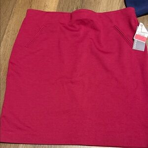 Donna Ricco Maroon Pencil Skirt